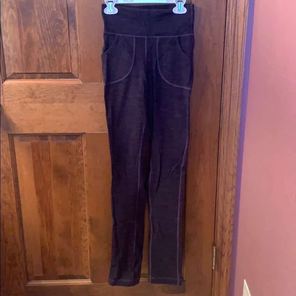 Lululemon leggings size 2